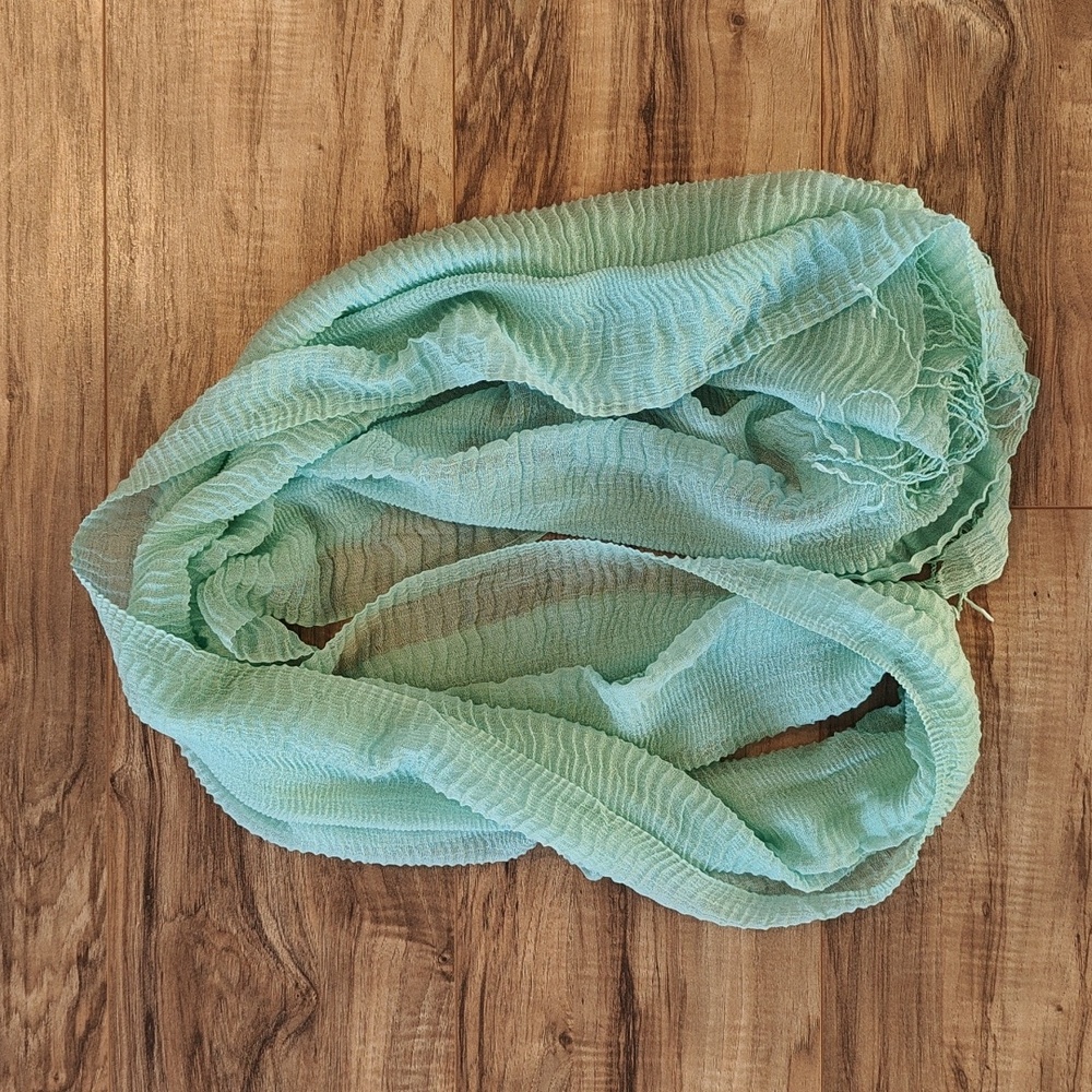 VGUC Lightweight scarf